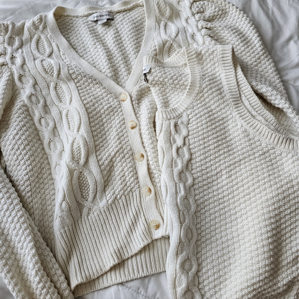 Calligraphie Sweater Vest Set Cream Color Size XLarge